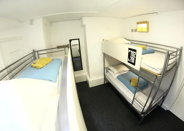 Dormitory Room Mixed